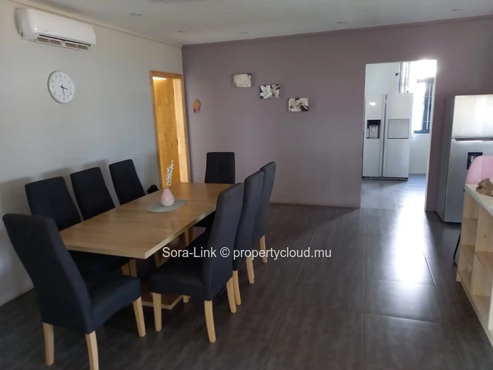 Beautiful villa close to the petrol station which offers mountain views 