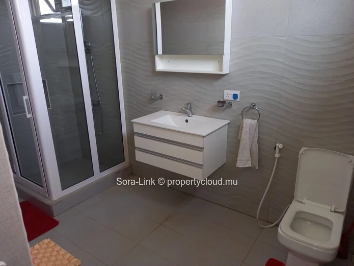 Beautiful villa close to the petrol station which offers mountain views 