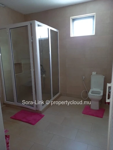 Beautiful villa close to the petrol station which offers mountain views 