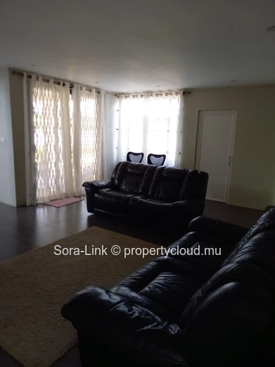 Beautiful villa close to the petrol station which offers mountain views 