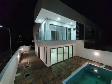 3 Bedroom Townhouse, Duplex